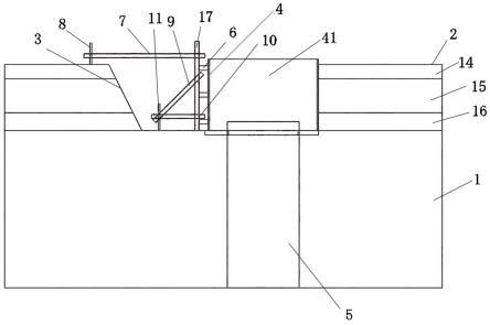 适于狭小空间的冠梁模板支护结构的制作方法
