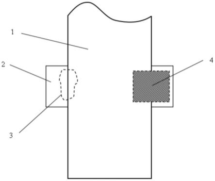 一种电解槽的母线连接结构及降低电解槽电压降的方法