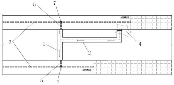 一种用于高速公路岩溶隧道的T型沉砂池的制作方法