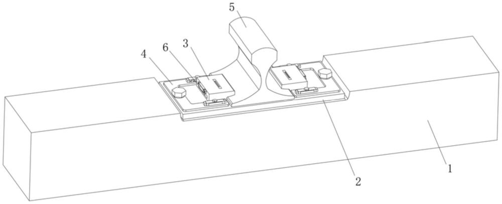 一种防松动的铁路轨道固轨器